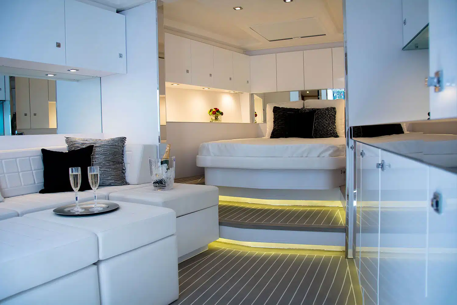 vandutch-55-boat-pic-3